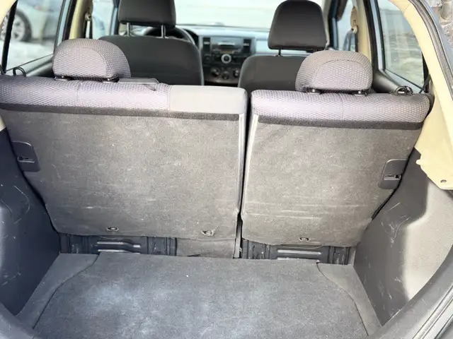 2011 Nissan Versa 5dr HB I4 Auto 1.8 S - Photo 5