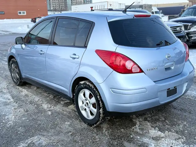 2011 Nissan Versa 5dr HB I4 Auto 1.8 S - Photo 6