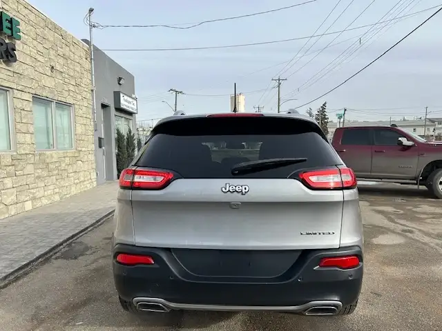 2016 Jeep Cherokee FWD 4dr Limited - Photo 6