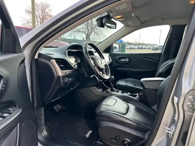 2016 Jeep Cherokee FWD 4dr Limited - Photo 9