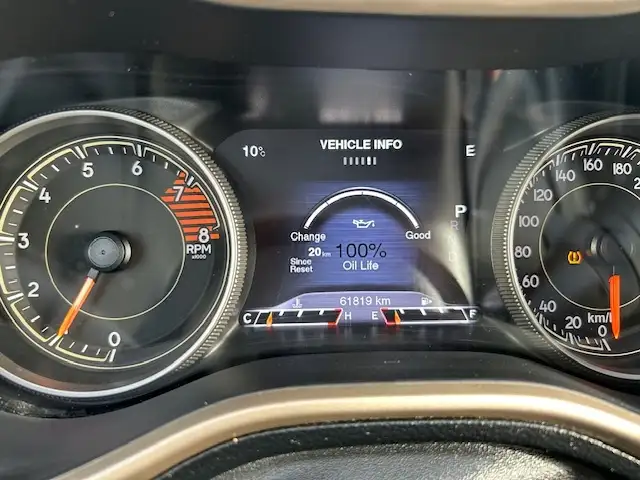 2016 Jeep Cherokee FWD 4dr Limited - Photo 11