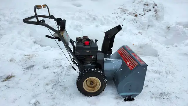 Craftsman snowblower 10hp 29'cut $350 ph.902 565-7430