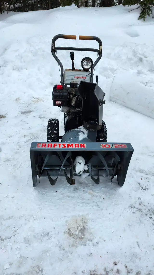 Craftsman snowblower 10hp 29'cut $350 ph.902 565-7430 - Photo 2