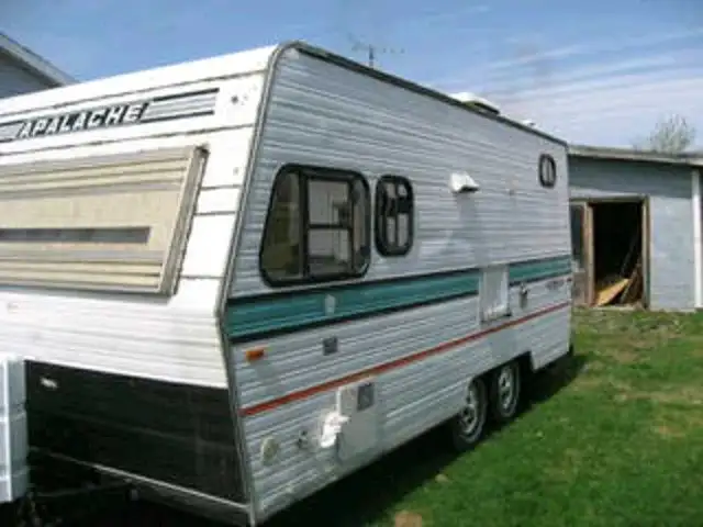 Recuperation de roulotte et tente roulotte pour la scrap - Photo 2