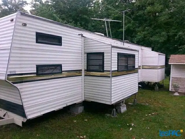 Recuperation de roulotte et tente roulotte pour la scrap - Photo 4