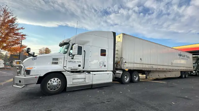 Hiring Class 1 Driver for USA Runs-60 CENTS -Need 6 Months Exp. - Photo 2