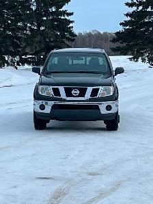 2010 Nissan Frontier 4x4 Great Shape - Photo 3