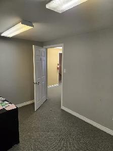 Private Office Space PRIME Location in Brantford - Photo 2