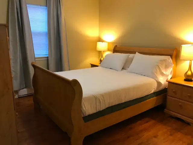 Quiet  two bedroom unit with washer & dryer for April 1st - Photo 3