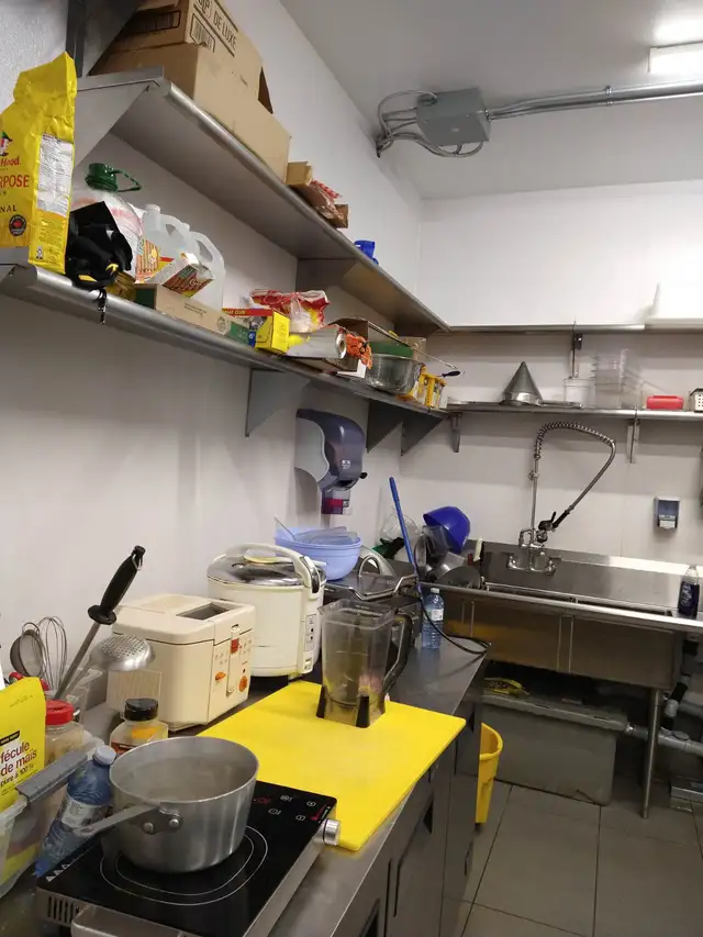 Shawarma Restaurant for Sale – New Horizon Mall (Balzac) - Photo 10