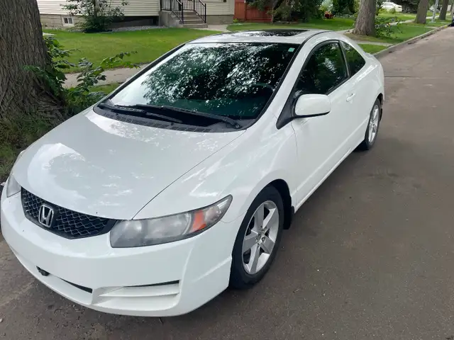 2010 Honda Civic LX - Photo 2