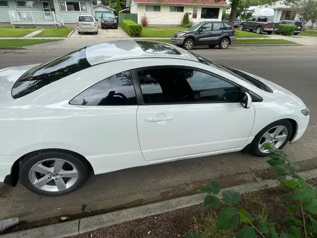 2010 Honda Civic LX - Photo 4