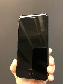 Unlocked iPhone SE (64 GB) 1 - Year Warranty