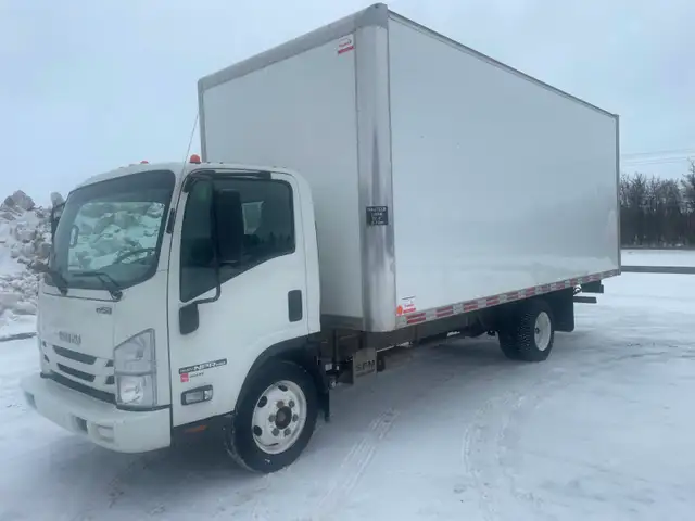 2021 Isuzu NPR-HD 20ft cube van - Photo 2