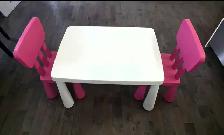 Kids Table and chairs pink chairs