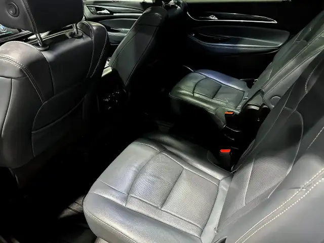 2019 Buick Enclave Premium | AWD | Leather |  7 Passenger - Photo 8