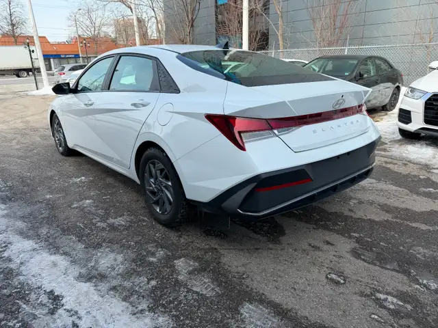 2024 Hyundai Elantra Preferred - Photo 4