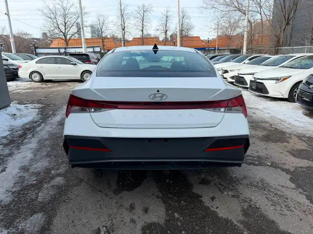 2024 Hyundai Elantra Preferred - Photo 5