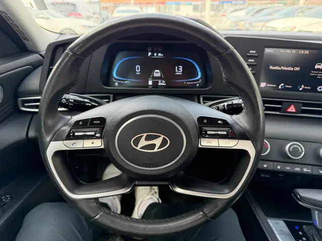 2024 Hyundai Elantra Preferred - Photo 11