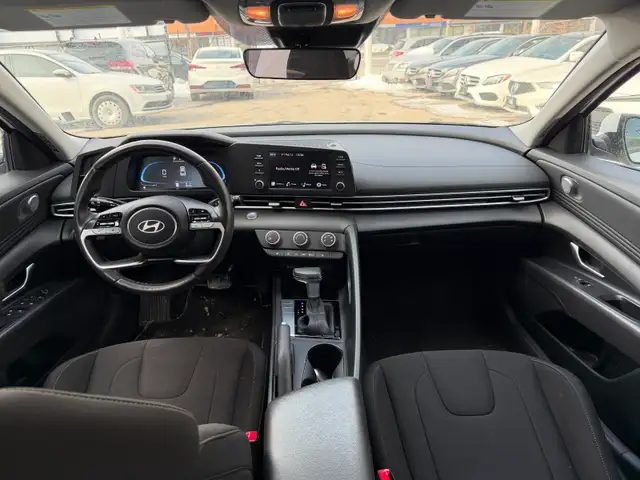 2024 Hyundai Elantra Preferred - Photo 17