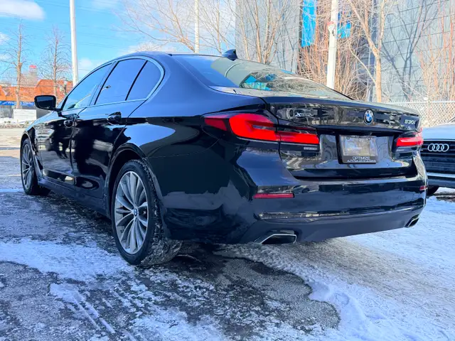 2022 BMW 530i xDrive - Photo 4