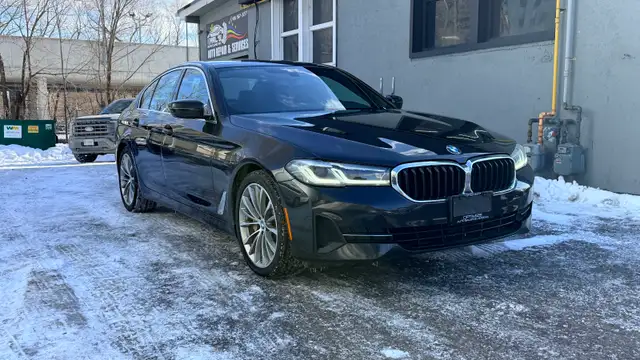 2022 BMW 530i xDrive - Photo 8