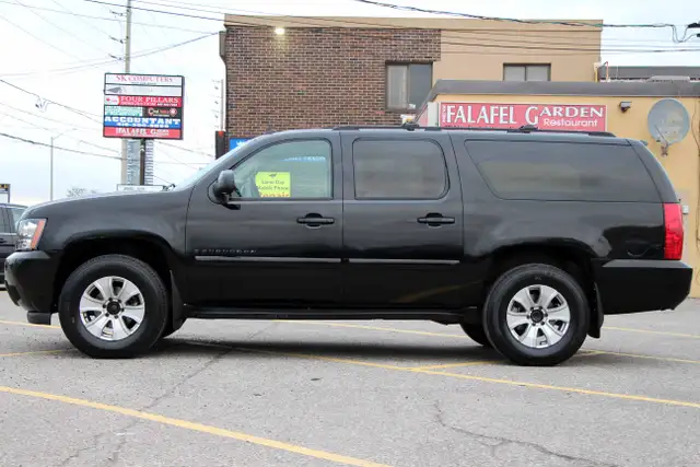 2007 Chevrolet Suburban LT 4x4 7-Pass Loaded Certified2 Year W - Photo 4