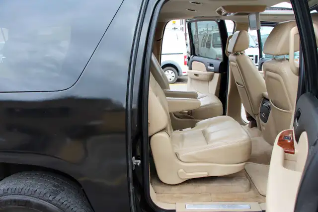 2007 Chevrolet Suburban LT 4x4 7-Pass Loaded Certified2 Year W - Photo 16