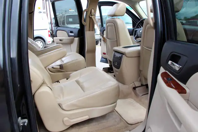 2007 Chevrolet Suburban LT 4x4 7-Pass Loaded Certified2 Year W - Photo 17