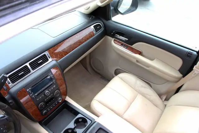 2007 Chevrolet Suburban LT 4x4 7-Pass Loaded Certified2 Year W - Photo 29