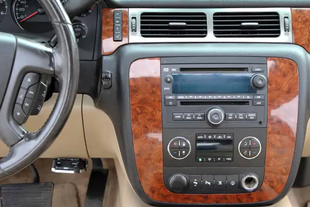 2007 Chevrolet Suburban LT 4x4 7-Pass Loaded Certified2 Year W - Photo 30