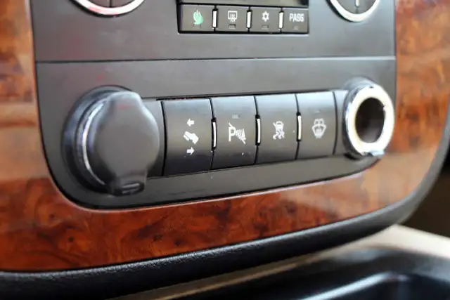 2007 Chevrolet Suburban LT 4x4 7-Pass Loaded Certified2 Year W - Photo 35