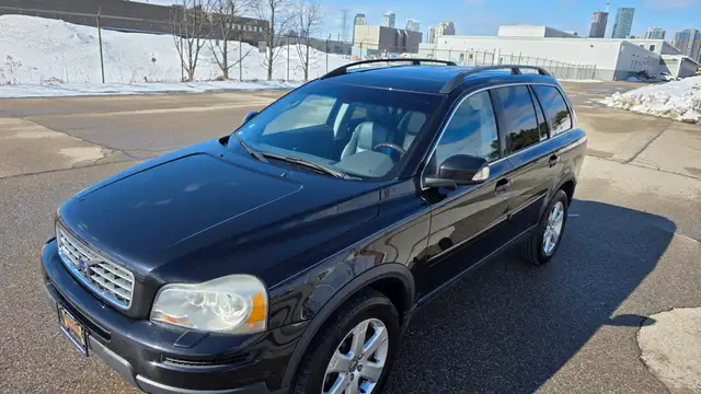 2009 Volvo XC90 3.2L - ALL WHEEL DRIVE- LOADED- LOW KMS- CERTIFI - Photo 4