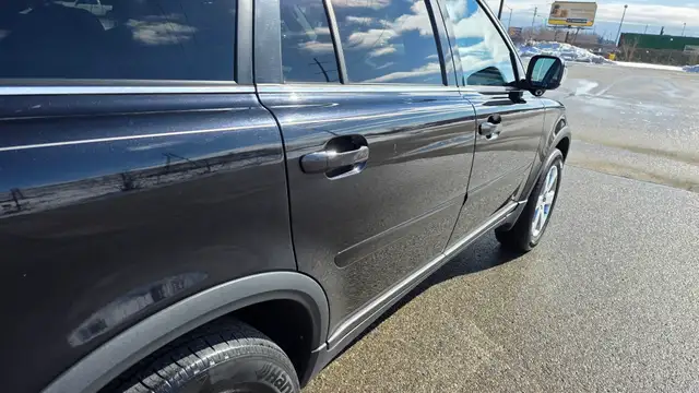 2009 Volvo XC90 3.2L - ALL WHEEL DRIVE- LOADED- LOW KMS- CERTIFI - Photo 11