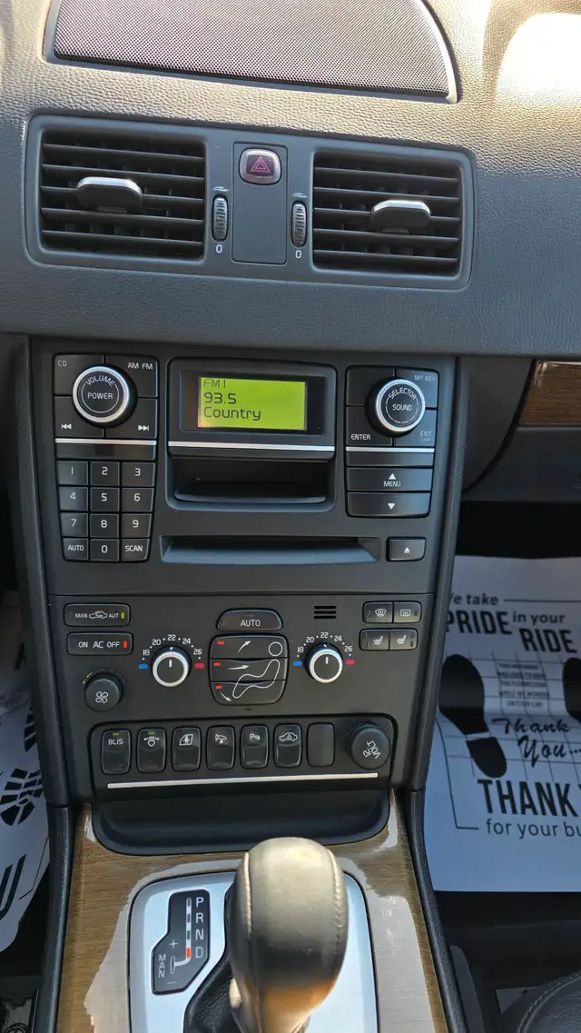 2009 Volvo XC90 3.2L - ALL WHEEL DRIVE- LOADED- LOW KMS- CERTIFI - Photo 23