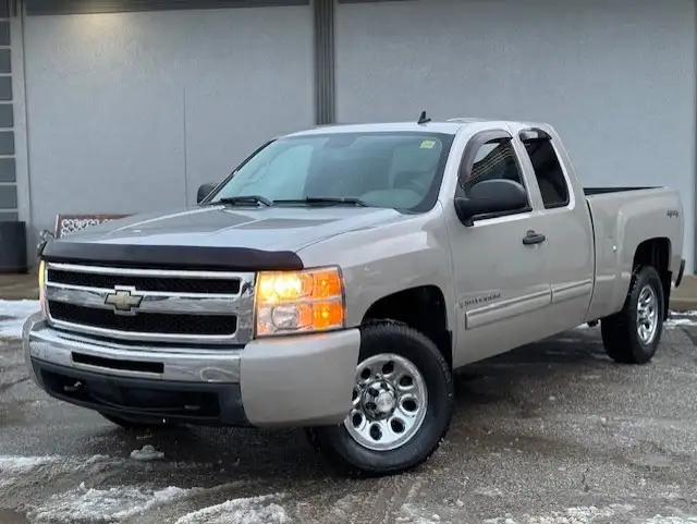 2009 Chevrolet Silverado 1500 LS 4WD Ext Cab ONLY 65,000KM-1 OWN