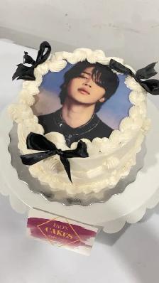 Vintage cake, Heart cake , bows cakes starting from - Photo 3