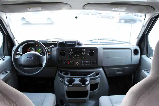 2011 Ford E-450 Extended Cabin 8FT Bed Certified 2 Year Warranty - Photo 25