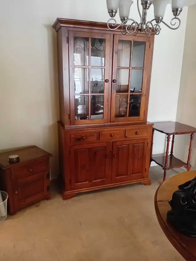 Hucth & cabinet - Photo 3