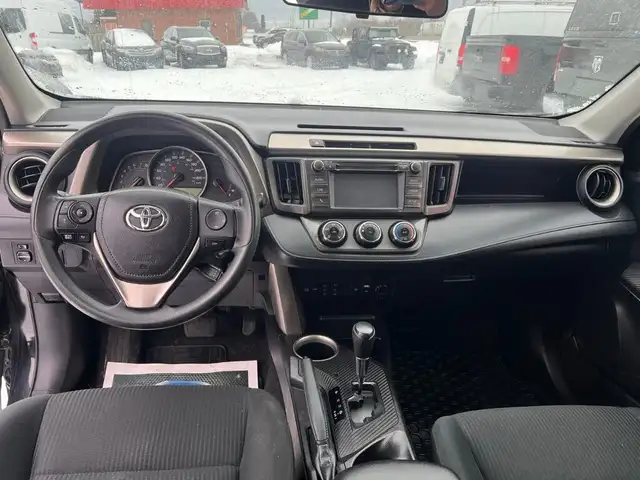 2014 Toyota RAV4 LE AWD - Photo 12