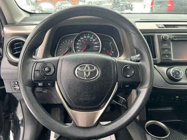 2014 Toyota RAV4 LE AWD - Photo 14