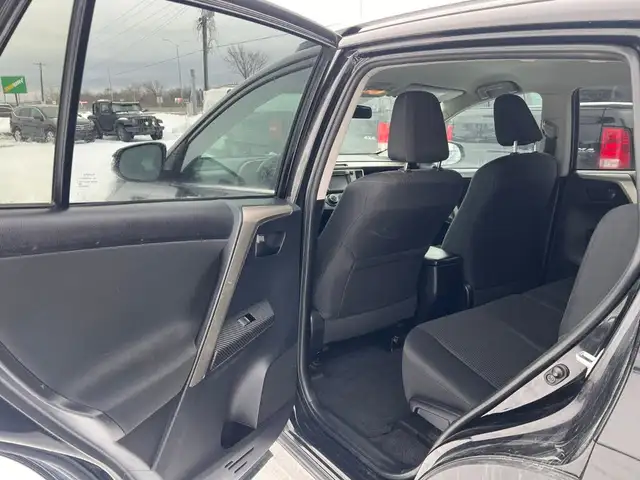 2014 Toyota RAV4 LE AWD - Photo 17