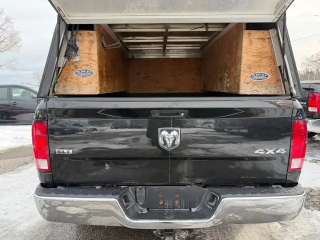 2018 Ram 1500 SLT - Photo 3