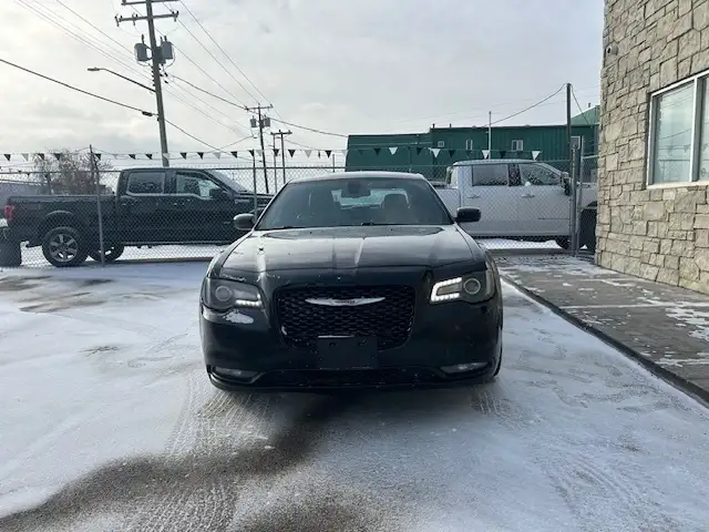 2017 Chrysler 300 4dr Sdn 300S RWD - Photo 2