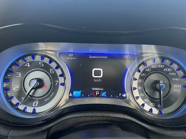 2017 Chrysler 300 4dr Sdn 300S RWD - Photo 11