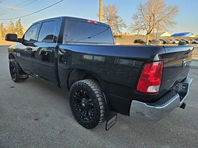 2017 Ram 1500 4WD Crew Cab 140.5' ST - Photo 5