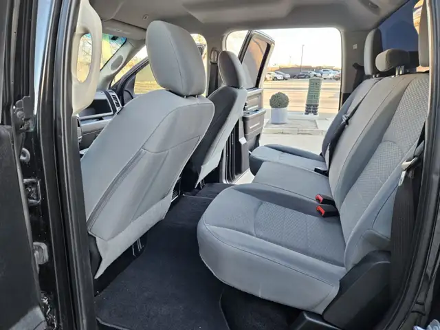 2017 Ram 1500 4WD Crew Cab 140.5' ST - Photo 9