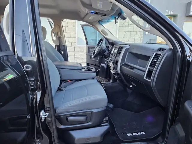 2017 Ram 1500 4WD Crew Cab 140.5' ST - Photo 11