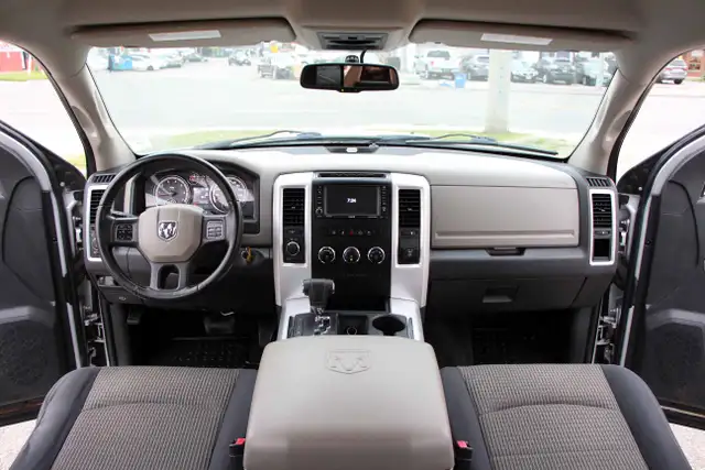 2012 Ram 1500 Outdoorsman Crew Cab  Nav  Back-up Cam Certified - Photo 18