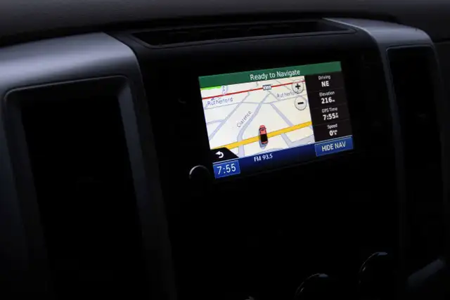 2012 Ram 1500 Outdoorsman Crew Cab  Nav  Back-up Cam Certified - Photo 27